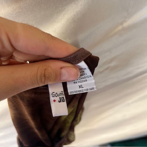 Sami Jo brown and green floral top - Picture 7 of 7